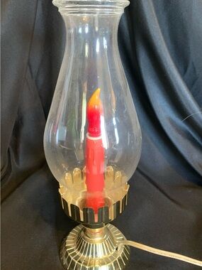 Vintage-Style Electric Hurricane Lamp with Red Candle Bulb